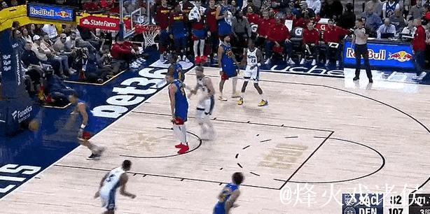 约基奇前三节高效表现:25分9篮板8助攻外加2抢断2封盖 约基奇前三节高效表现:25分9篮板8助攻外加2抢断2封盖